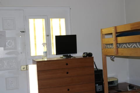 Communal lounge/ TV room, bunk bed