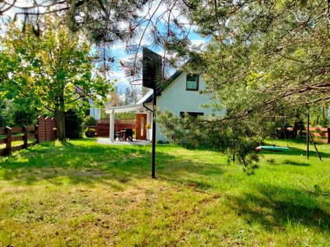 Domek u Kasi Nature lodge in Pomeranian Voivodeship