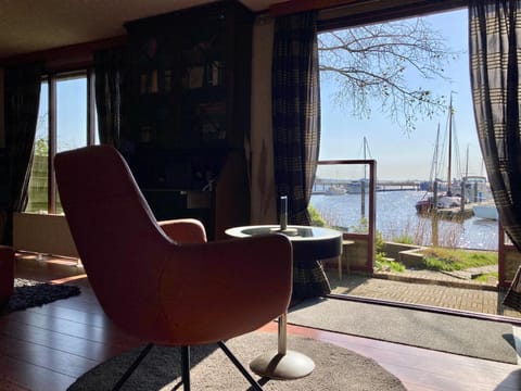 Tolles 2 Pers Haus König mit Hafenblick am Lauwersmeer Maison in Anjum