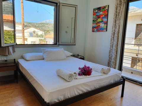 Tasos Rooms Bed and Breakfast in Stoupa
