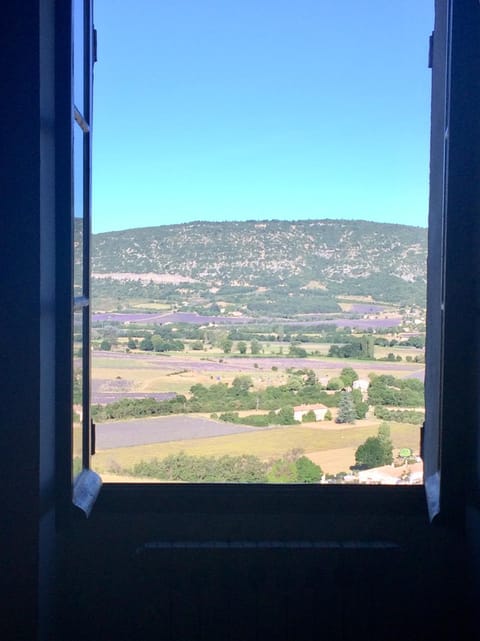 Bedroom, Mountain view