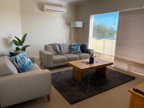 Apartment on Lake Terrace Apartment in Mount Gambier