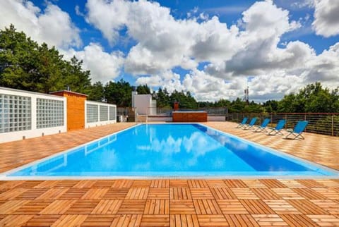 Day, Pool view, Swimming pool, sunbed