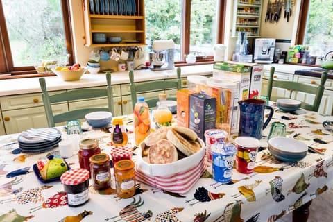 Food and drinks, Food, Breakfast, Continental breakfast, Buffet breakfast