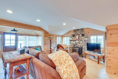 Lakefront Property in the Heart of the Catskills! Haus in Mamakating