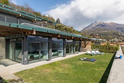 Villa Nicolette sleeps 8 House in Menaggio