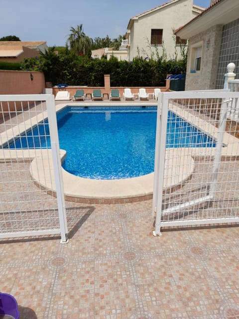 CHALET MUY CERCA DE LA PLAYA CON PISCINA PRIVADA House in Vega Baja del Segura