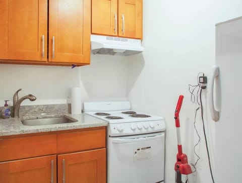 Downtown Studio Apt, Near Grocery And Hospitals Eigentumswohnung in South Boston
