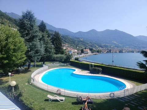 Lake view, Pool view, Swimming pool