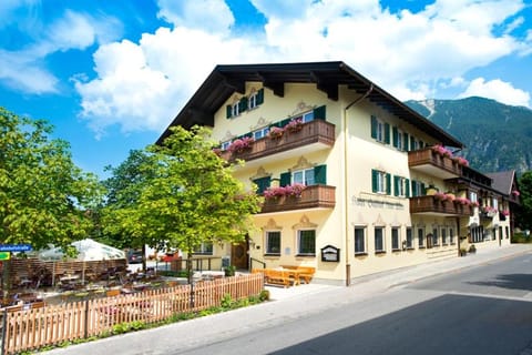 Hotel Gasthof Alter Wirt Bed and Breakfast in Garmisch-Partenkirchen