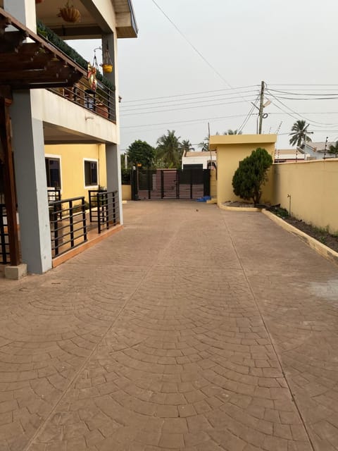 Cosy 3 bedroom holiday apartment for rent Apartamento in Ghana