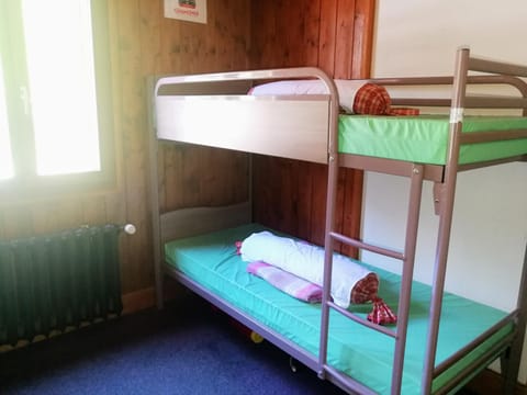 Photo of the whole room, Mountain view, bunk bed