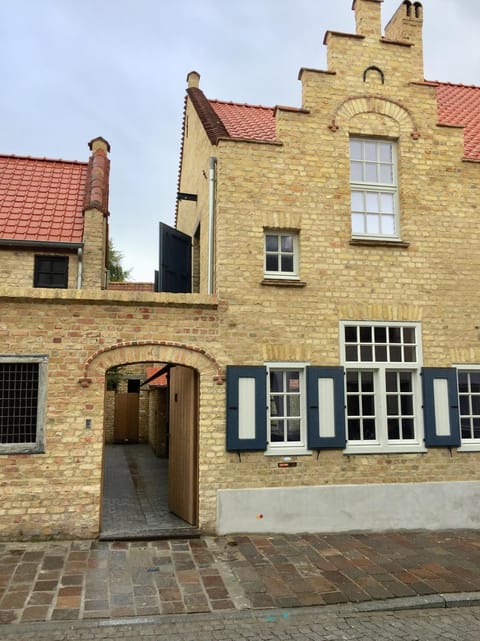 Vis à Vis House in Koksijde