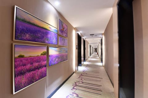 Lavande Hotel Huizhou High-speed Railway South Station Wanlian Square Hotel in Shenzhen