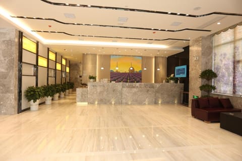 Lavande Hotel Xiangyang Train Station Peoples Square Hotel in Hubei
