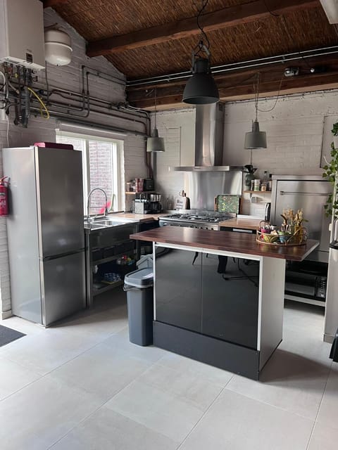 Kitchen or kitchenette, kitchen