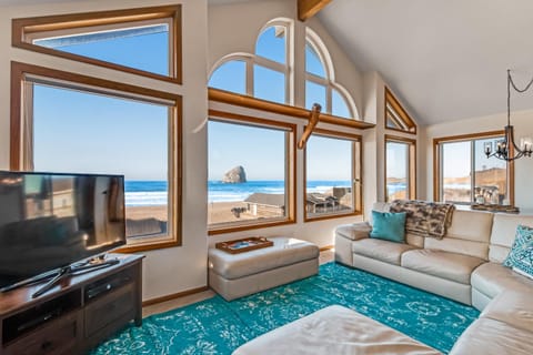 Sea Stack View House in Pacific City
