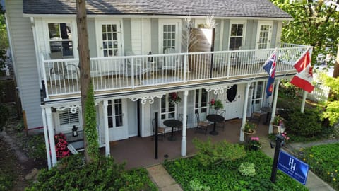 Harrogate House Inn Posada in Niagara-on-the-Lake