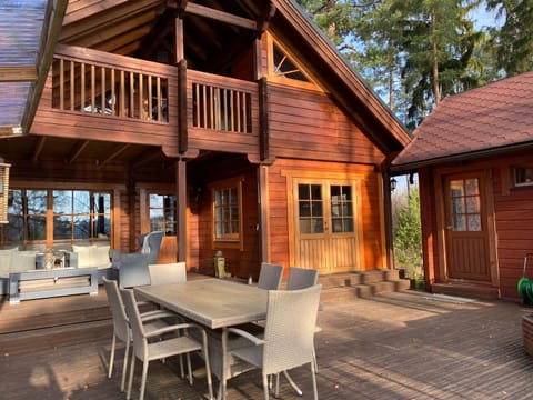 Villa Kumpare House in Uusimaa