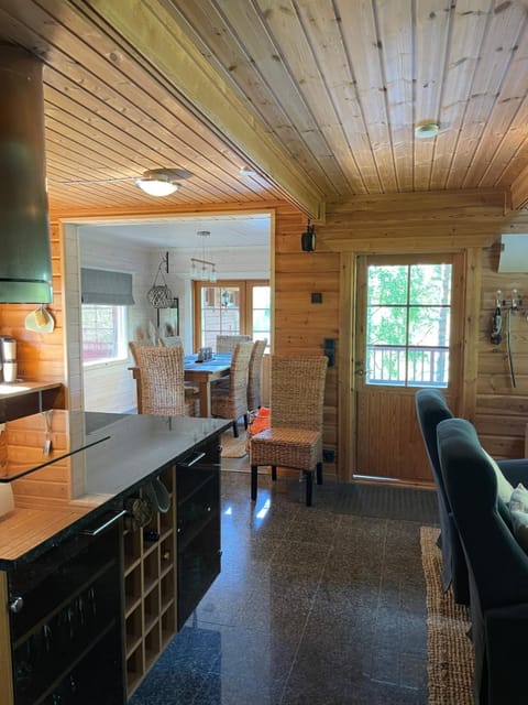 Villa Kumpare House in Uusimaa