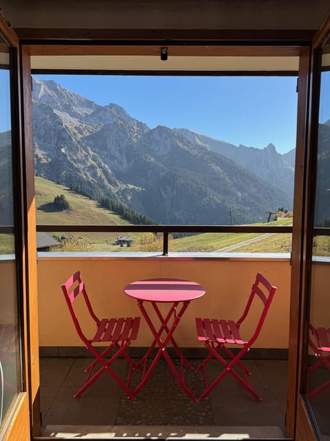 View (from property/room), Balcony/Terrace, Balcony/Terrace, Mountain view, Mountain view, Sunrise, Sunset