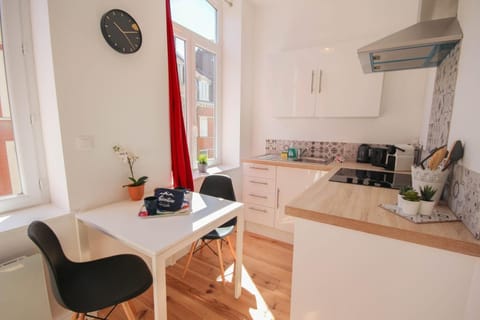 Lille centre- Nice and bright equipped studio Apartment in Lille