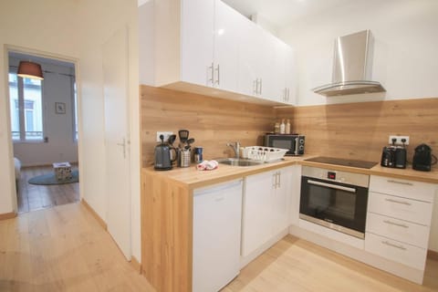 Lille Centre - Nice, cozy and functional studio Apartment in Lille