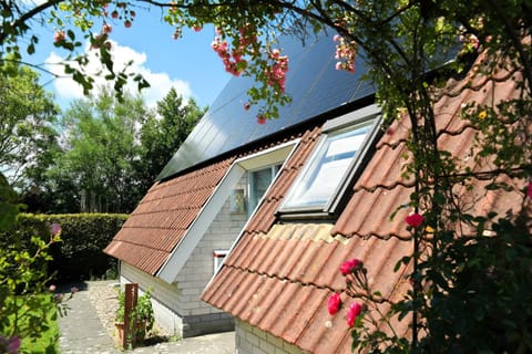 Urlaubsruhe 6 Pers Holiday home w terrace close to National Park Lauwersmeer Maison in Anjum