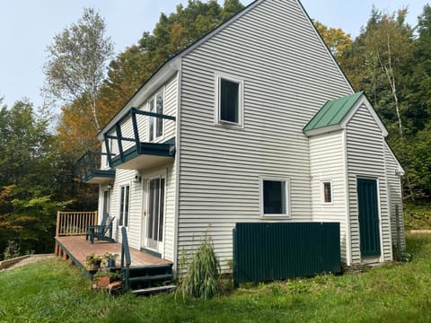 Craftsbury Farmhouse Hotel in Orleans