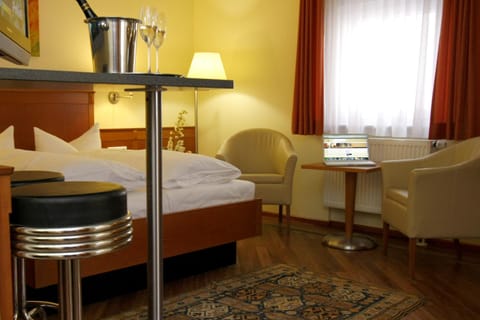 Apartment Hotel KRAL - BUSINESS HOTEL & SERVICED APARTMENTS Hôtel in Erlangen