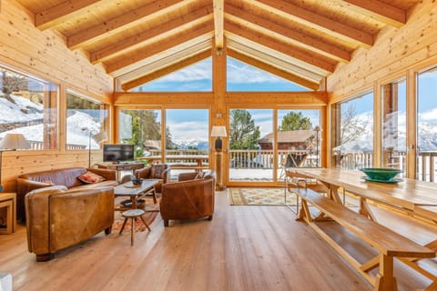 Day, View (from property/room), Balcony/Terrace, Living room, Seating area, Dining area