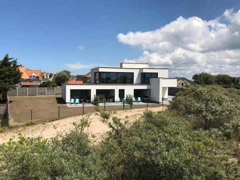 Property building, Bird's eye view