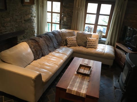 Property building, Seating area