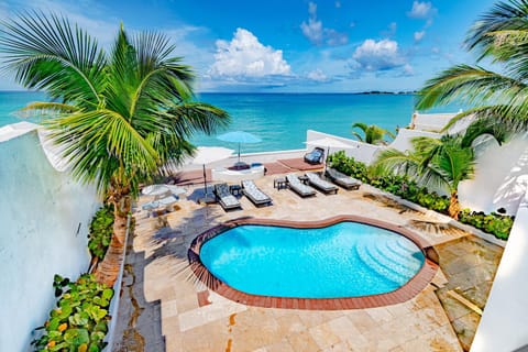 Caprice 14 - Oceanfront Villa - Gated Community with Pool Haus in Nassau