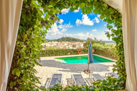 Natural landscape, View (from property/room), Balcony/Terrace, Mountain view, Swimming pool, sunbed