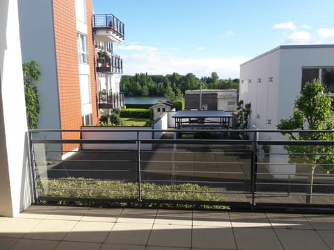 Neighbourhood, Balcony/Terrace, River view