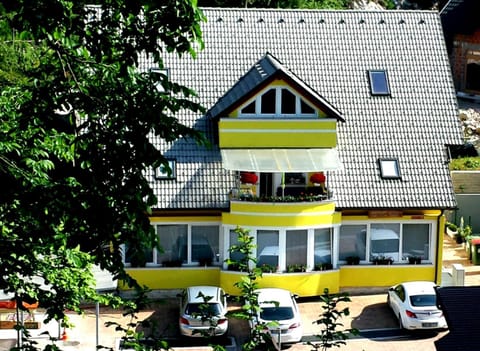 Property building, Day
