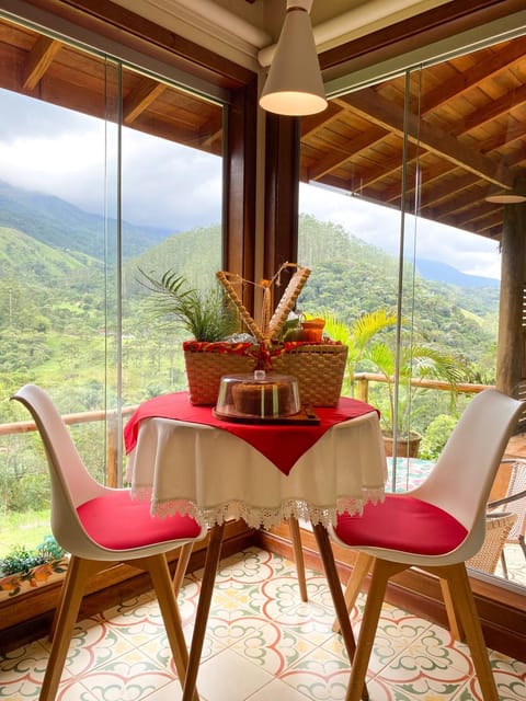 Dining area, Mountain view