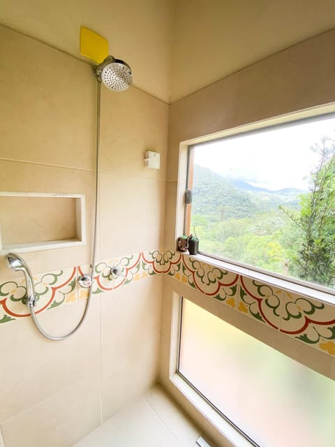 Bathroom, Mountain view