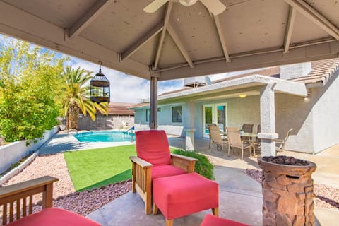 Relax in style!! Pool, Vegas games, RV parking House in Henderson