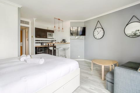 Joli studio à Courbevoie - La Defense Apartment in Puteaux