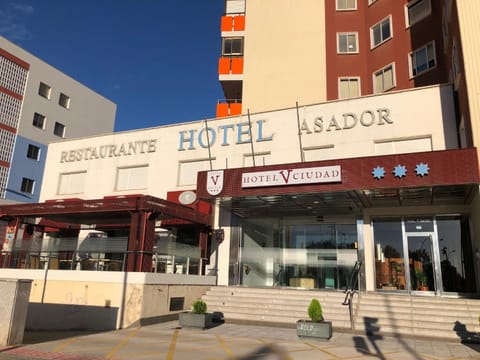 HOTEL V.CIUDAD Hotel in Aranda de Duero