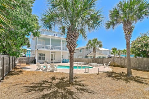 TexaBama Breeze House in Destin