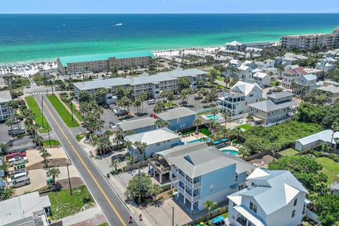 TexaBama Breeze House in Destin