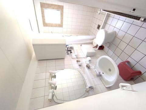 Bathroom, Balcony/Terrace, Kitchen or kitchenette, Bedroom