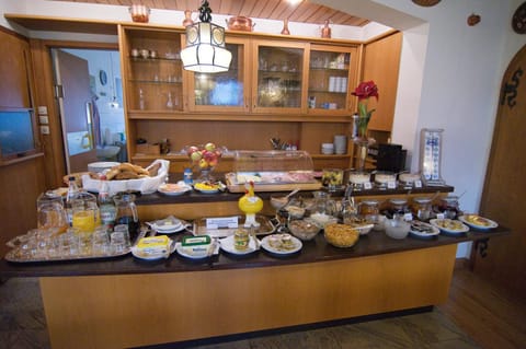 Hotel Garni Lehrertal Übernachtung mit Frühstück in Neu-Ulm