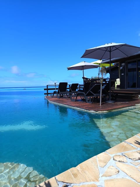 Tehuarupe Surf Studio 2 Bed and Breakfast in Moorea-Maiao