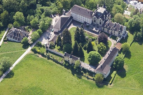 Property building, Bird's eye view, Garden, City view, Garden view