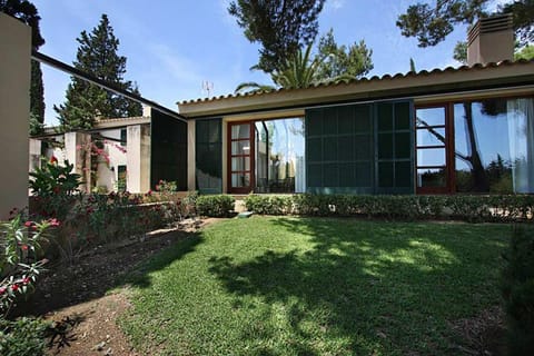 Property building, Garden view