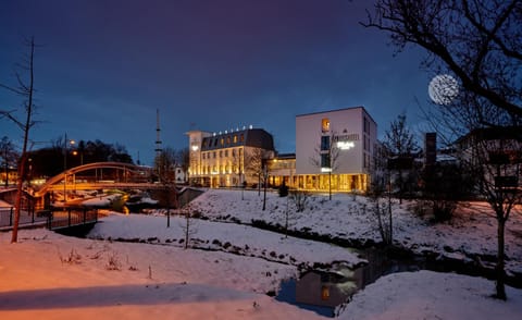 Property building, Winter